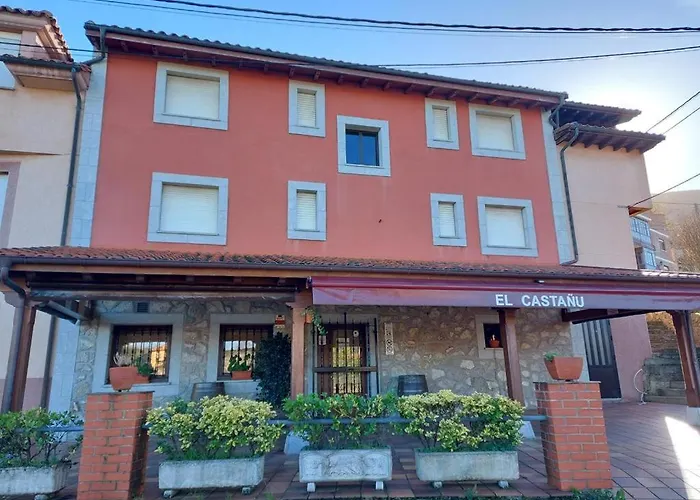 Pensión El Castañu, *